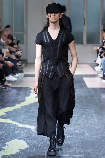 Look 4